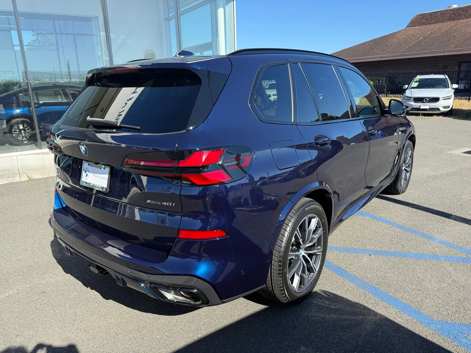 New 2026 Tanzanite Blue II Metallic BMW xDrive40i image 8