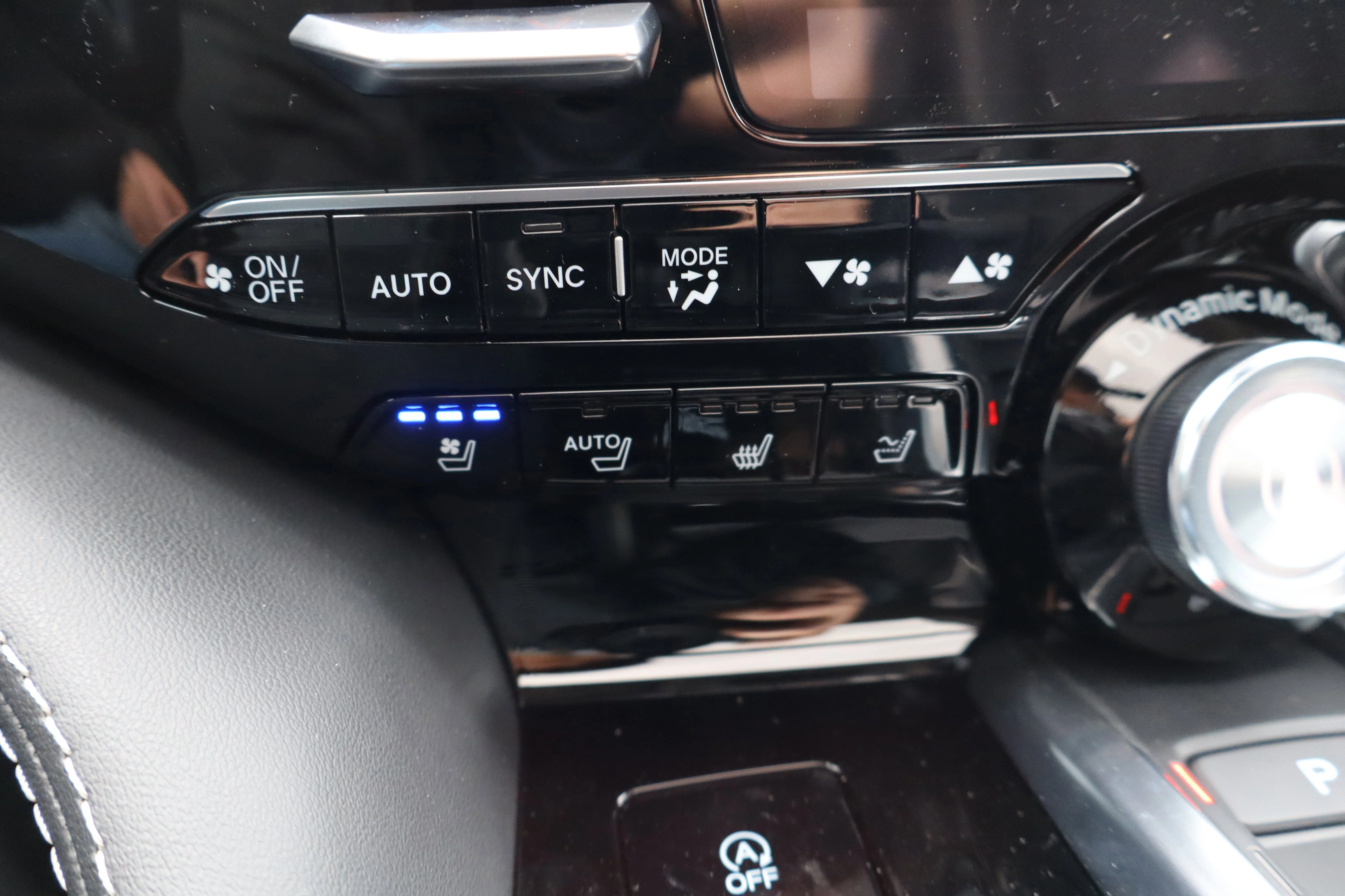 New 2026 Liquid Carbon Metallic Acura w/Advance Package image 18