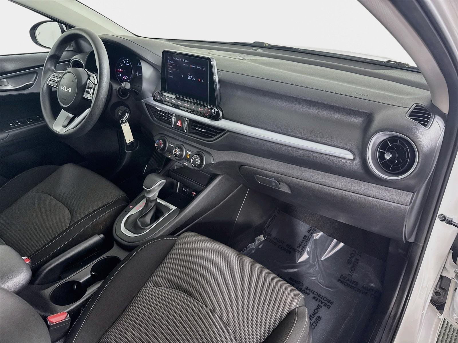 Used 2023 Snow White Pearl Kia LXS image 26