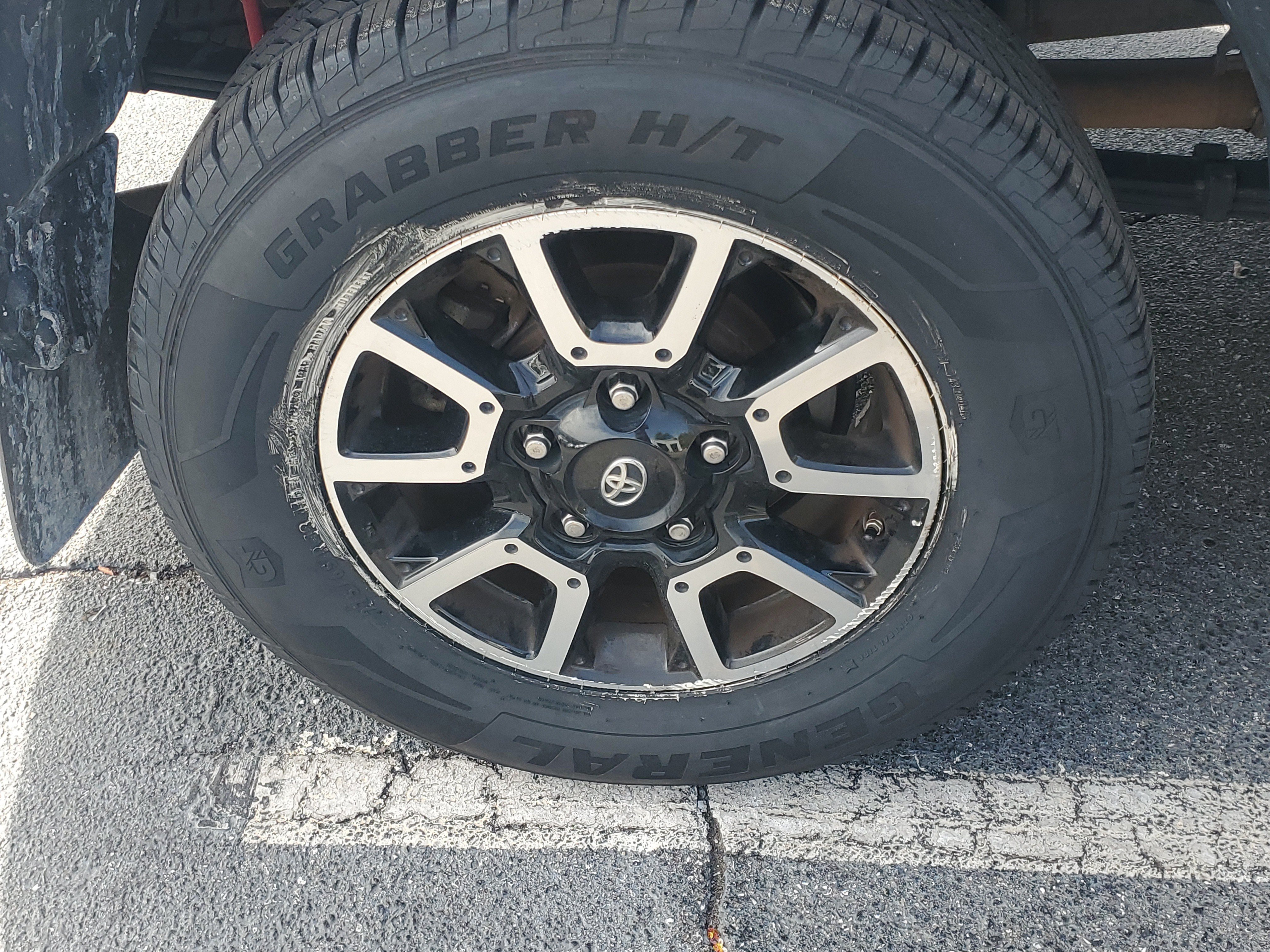 Used 2018 Silver Sky Metallic Toyota Limited image 7