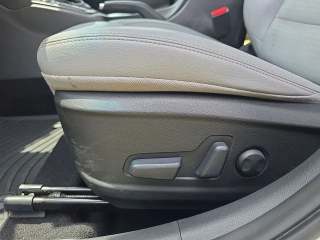 Used 2018 White Hyundai Limited image 30