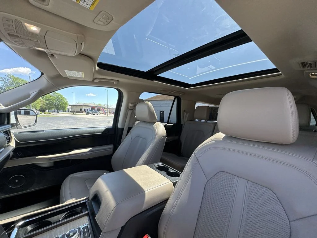 Used 2024 White Ford Limited image 22
