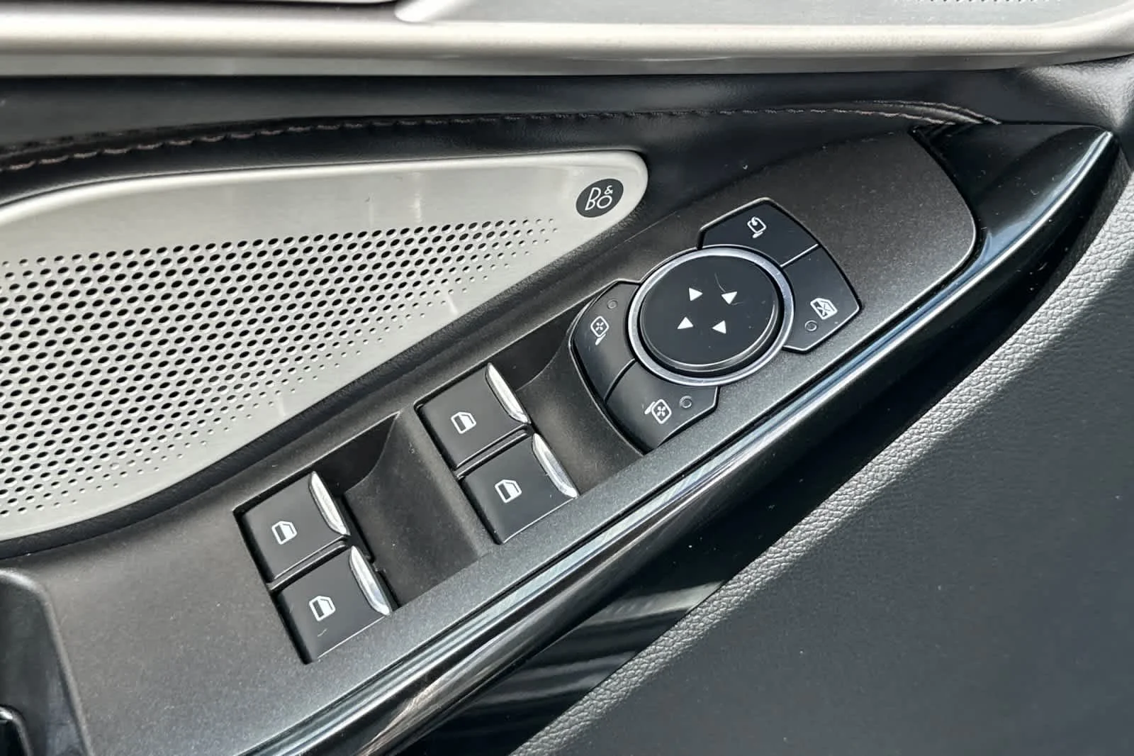 Certified Used 2023 Carbonized Gray Metallic Ford Platinum image 13