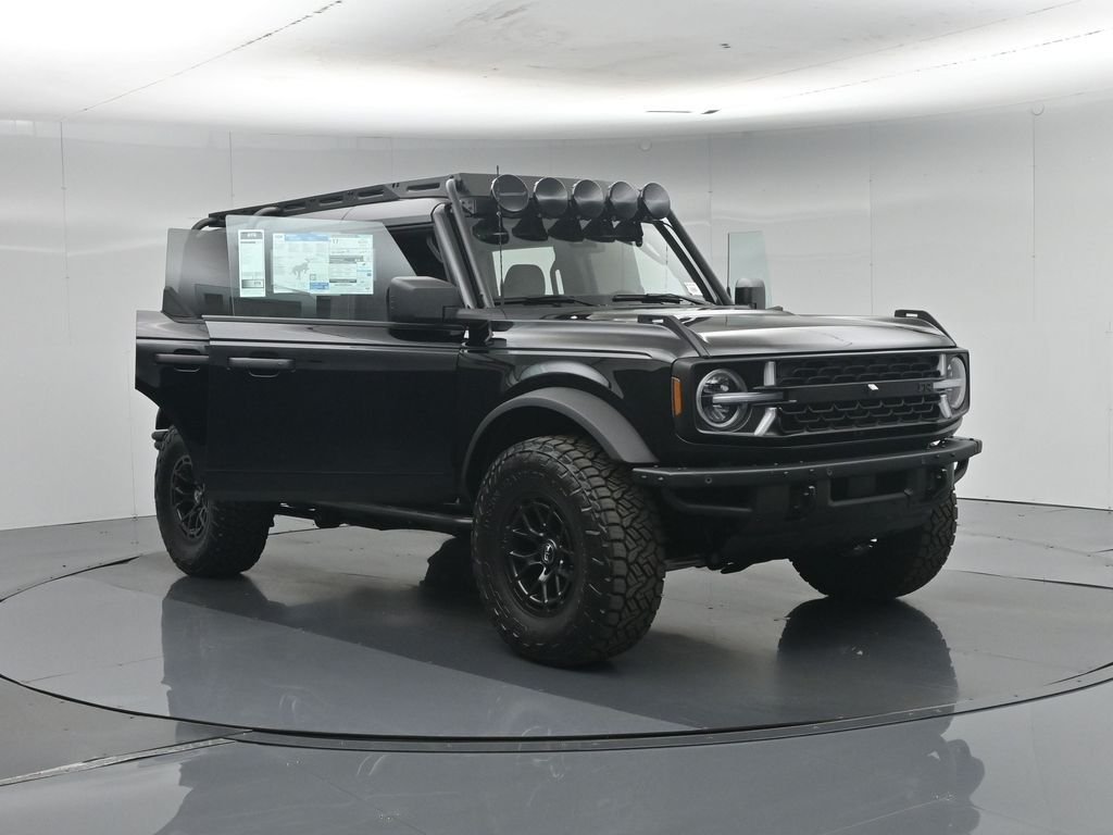 New 2026 Shadow Black Ford Badlands image 34