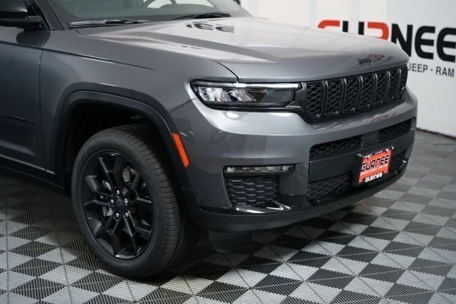 New 2025 Baltic Gray Metallic Clear-Coat Exterior Paint Jeep Limited image 43