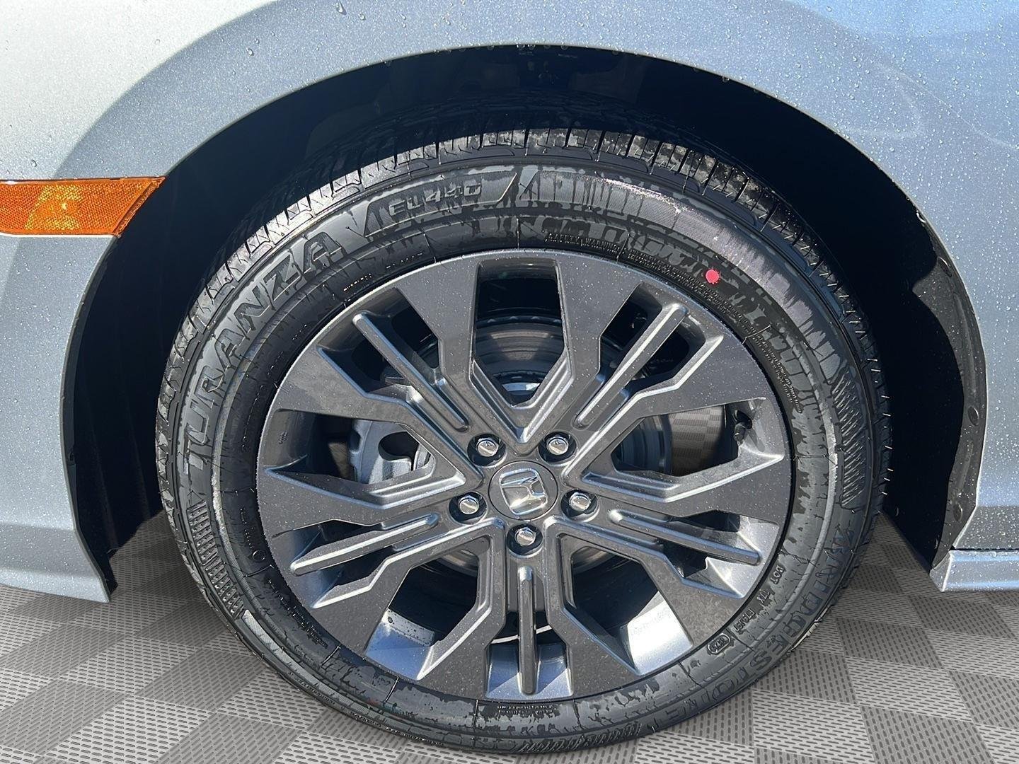 New 2026 Solar Silver Metallic Honda Touring image 3