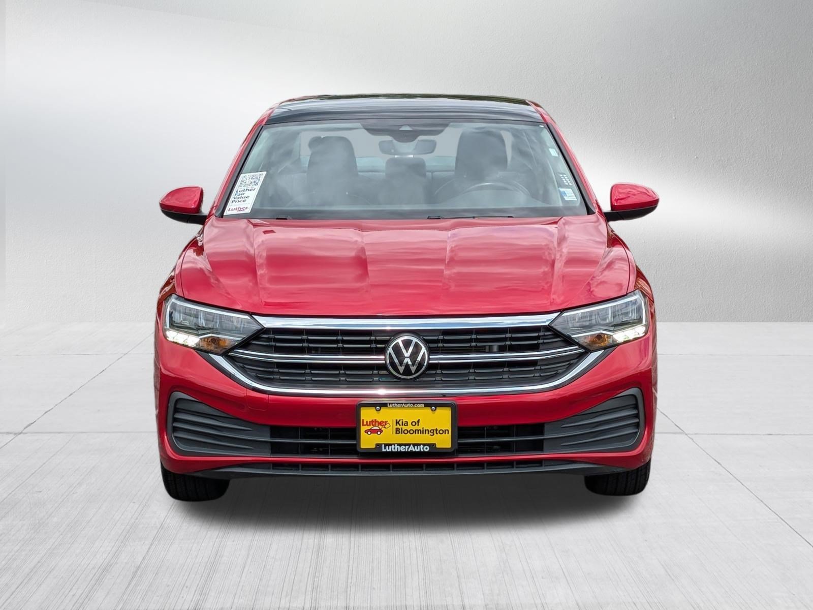 3VW7M7BU9NM030823