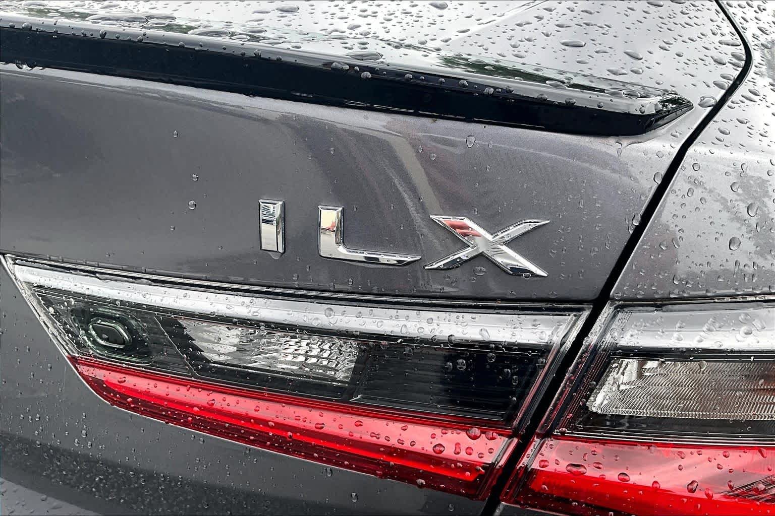 Used 2022 Modern Steel Metallic Acura w/Premium/A-Spec Package image 31