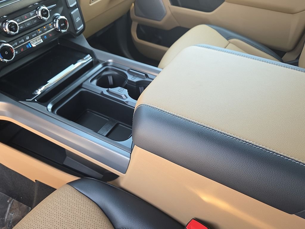 New 2026 Glacier Gray Metallic Tri-Coat Ford F-250® Lariat® image 25