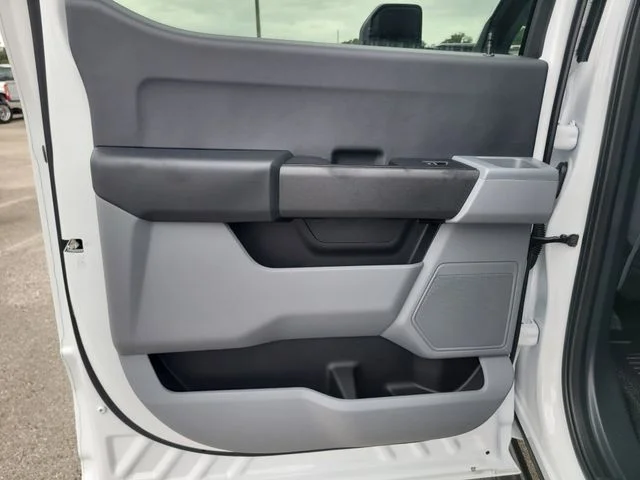 New 2026 Oxford White Ford XL image 11
