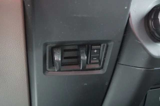 Used 2018  Ford XL image 24