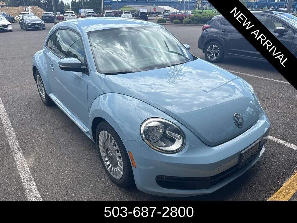 2013 Volkswagen Beetle 2.5L Fender Edition's photo