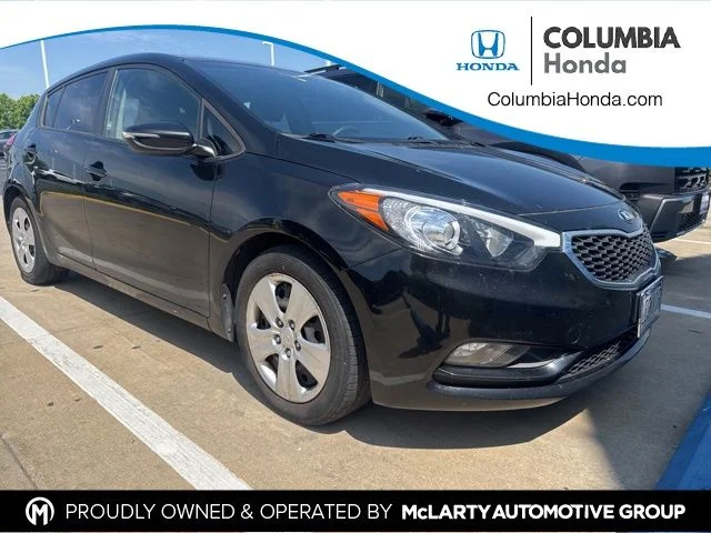 Used 2016 Black Kia LX image 1