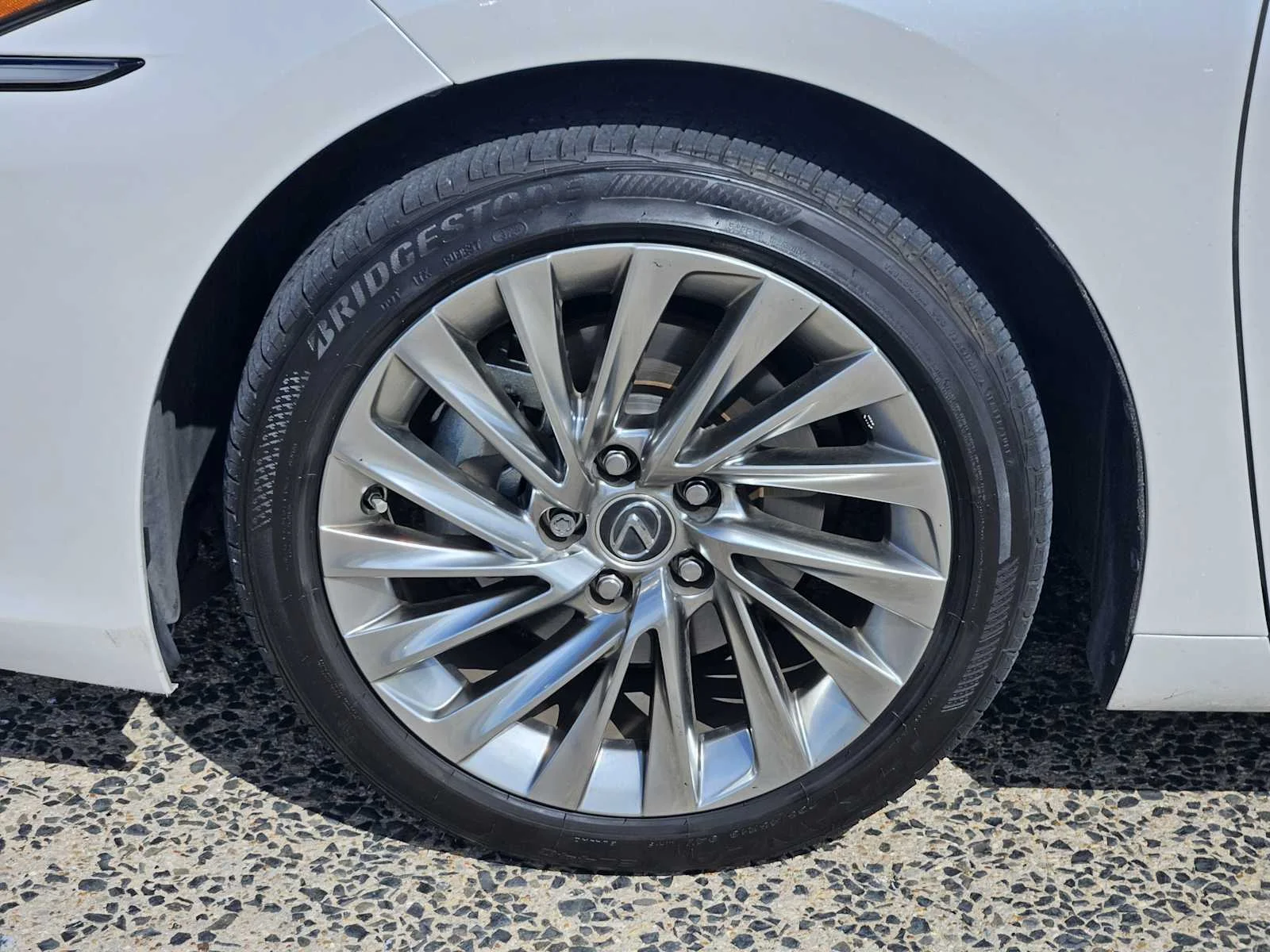 Certified Used 2023 EMINENT WHITE PEARL Lexus Ultra Luxury image 7