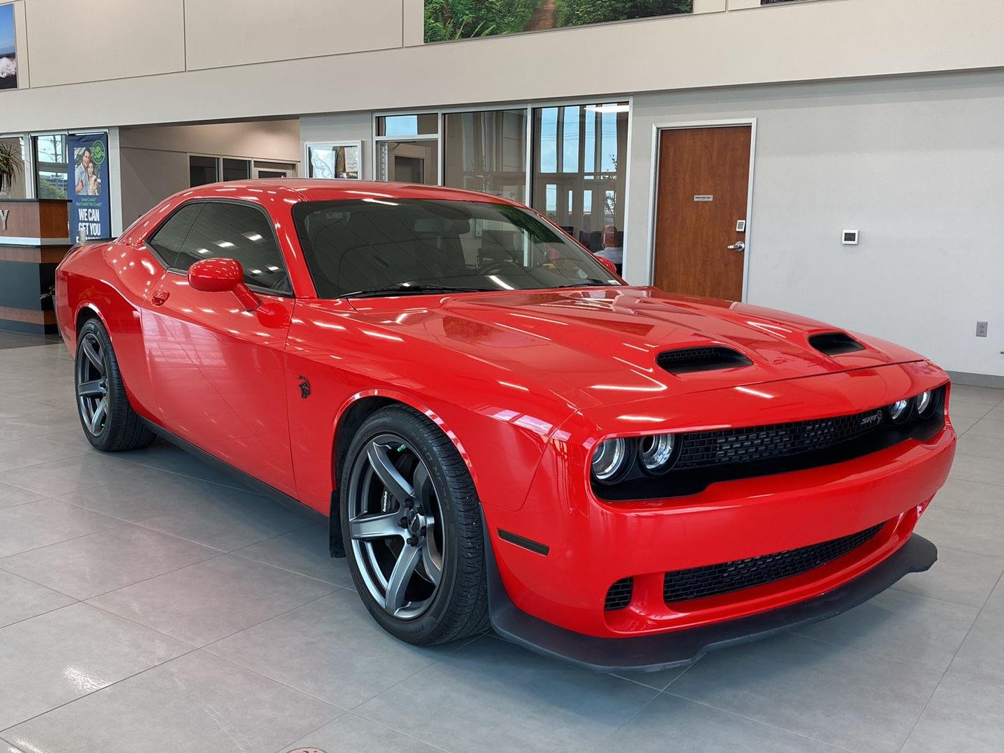 Used 2020 Torred Clearcoat Dodge SRT Hellcat Redeye image 7