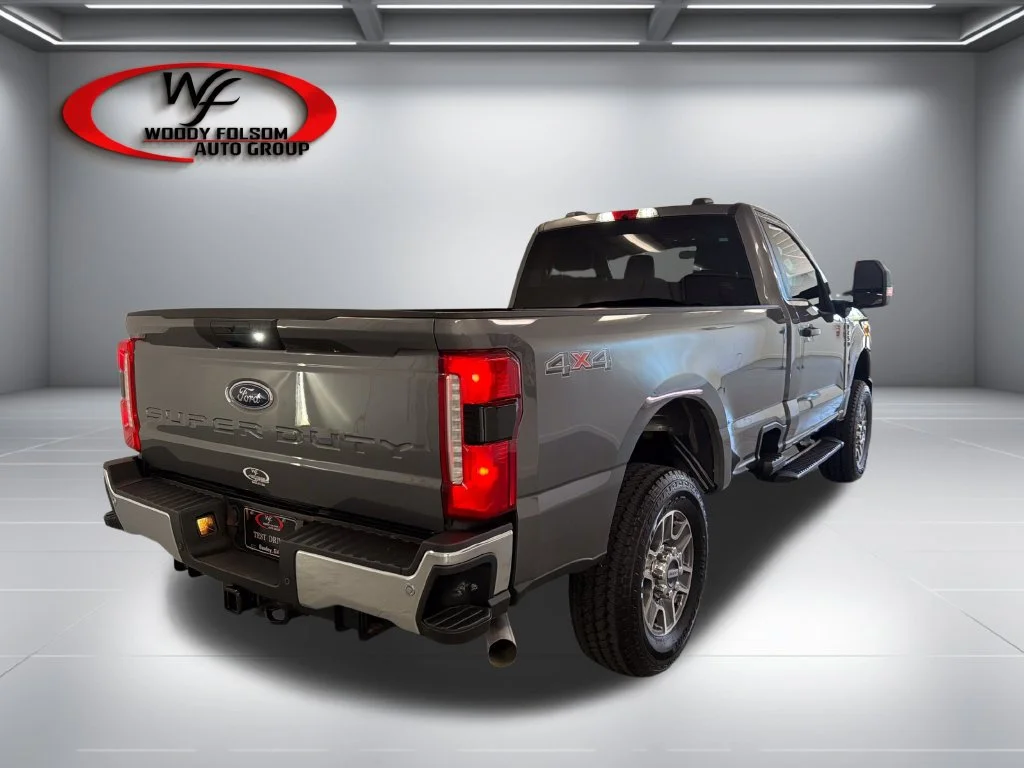 Used 2025 Gray Ford XLT image 6