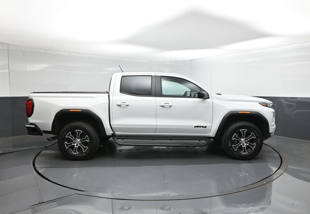 Used 2024 White GMC AT4 image 11