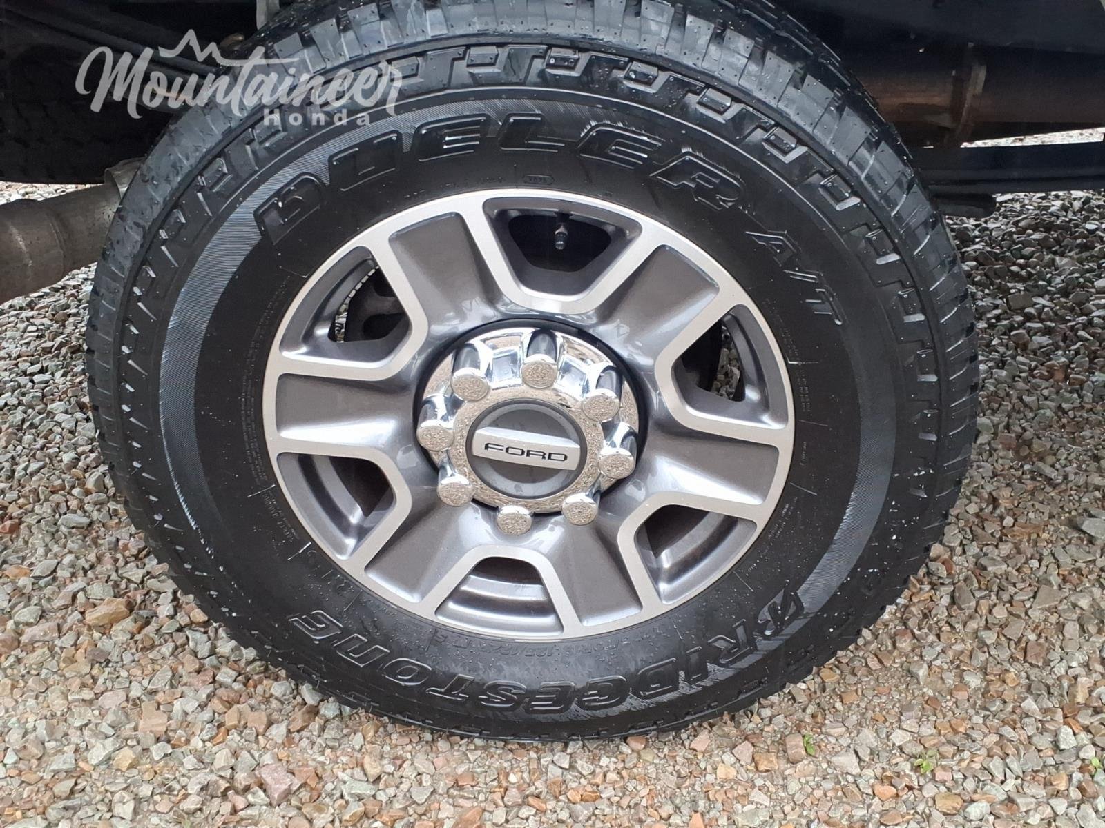 Used 2026 Avalanche Gray Ford LARIAT image 13