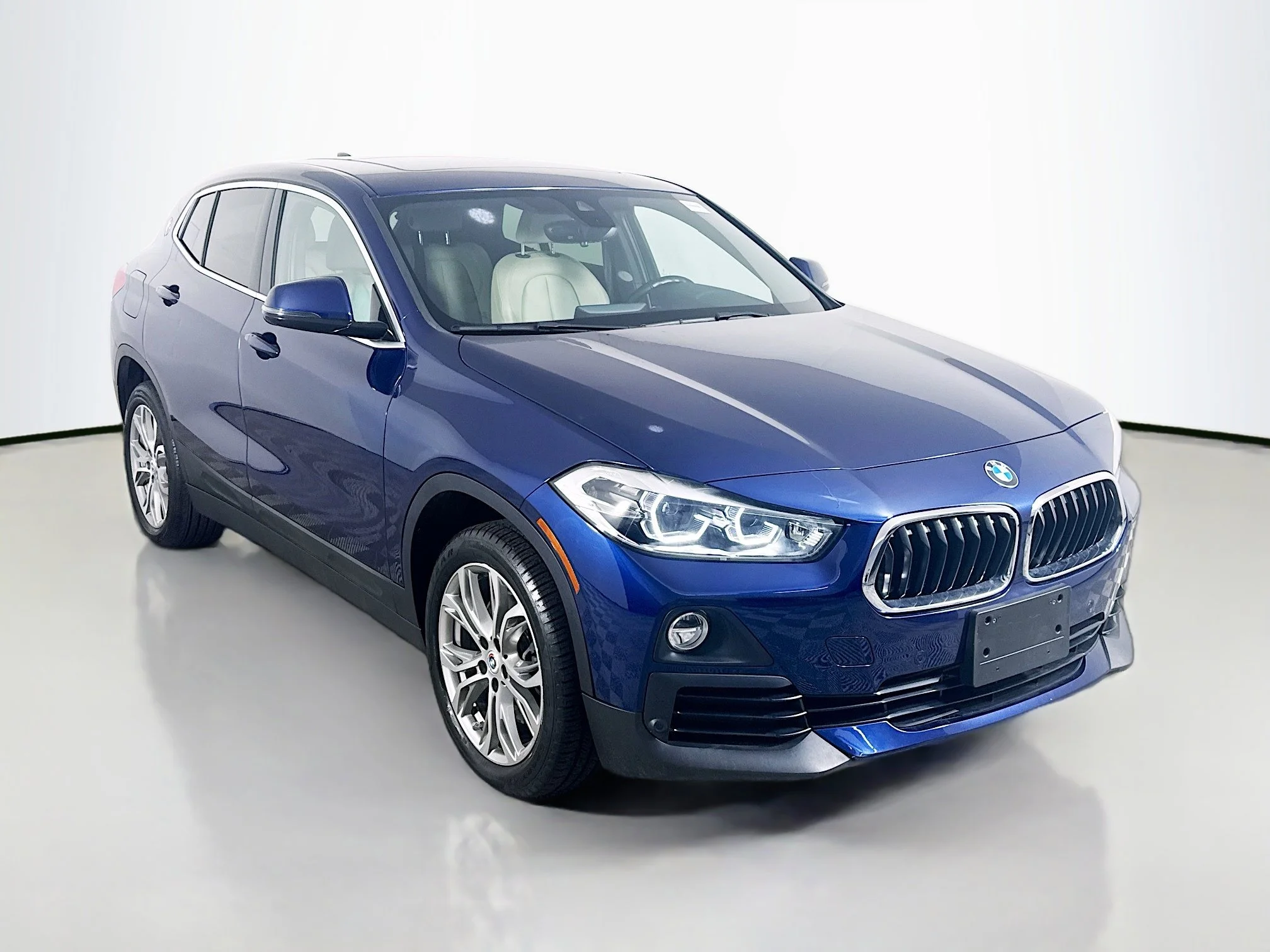 Used 2020 Mediterranean Blue Metallic BMW xDrive28i image 1