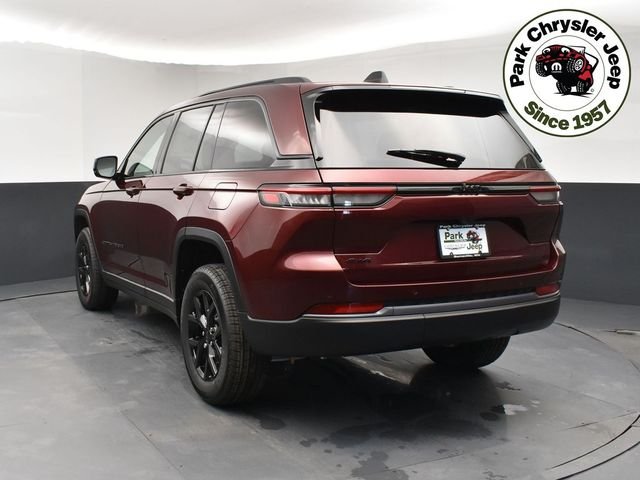 New 2026 Velvet Red Pearl-Coat Exterior Paint Jeep Altitude image 4