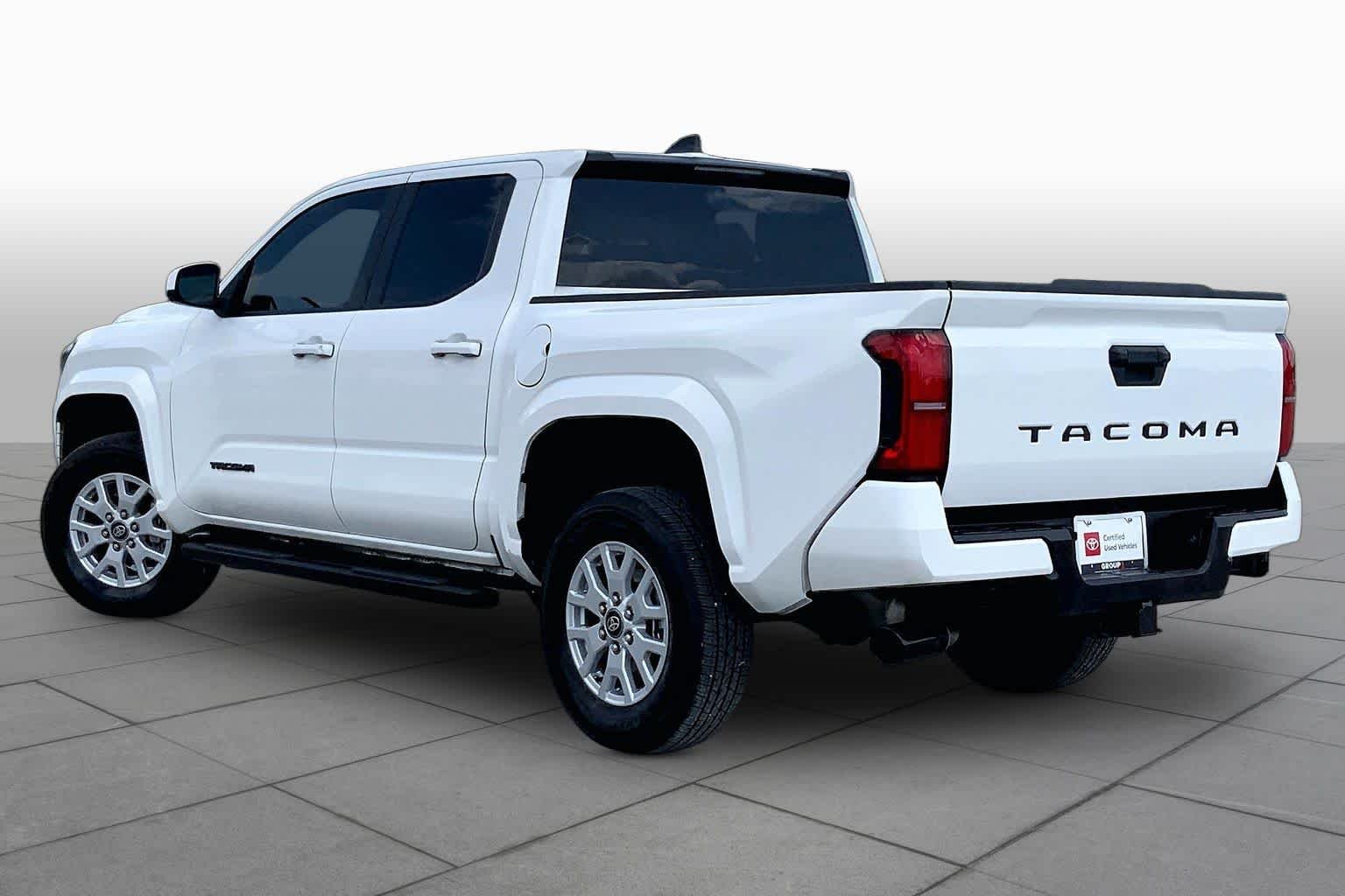 Used 2025 Ice Cap Toyota SR5 image 12