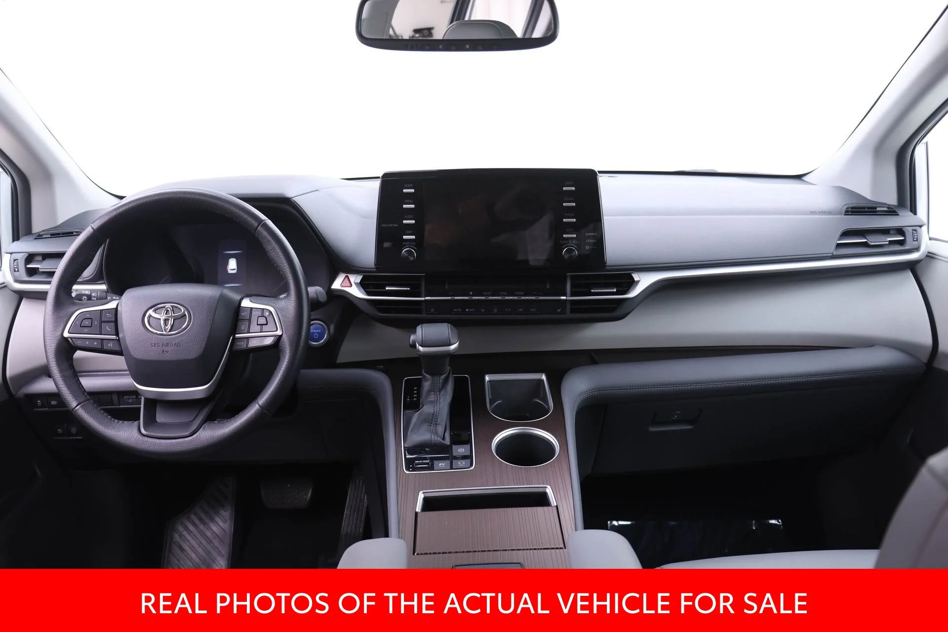 Certified Used 2022 Silver Toyota XLE image 5