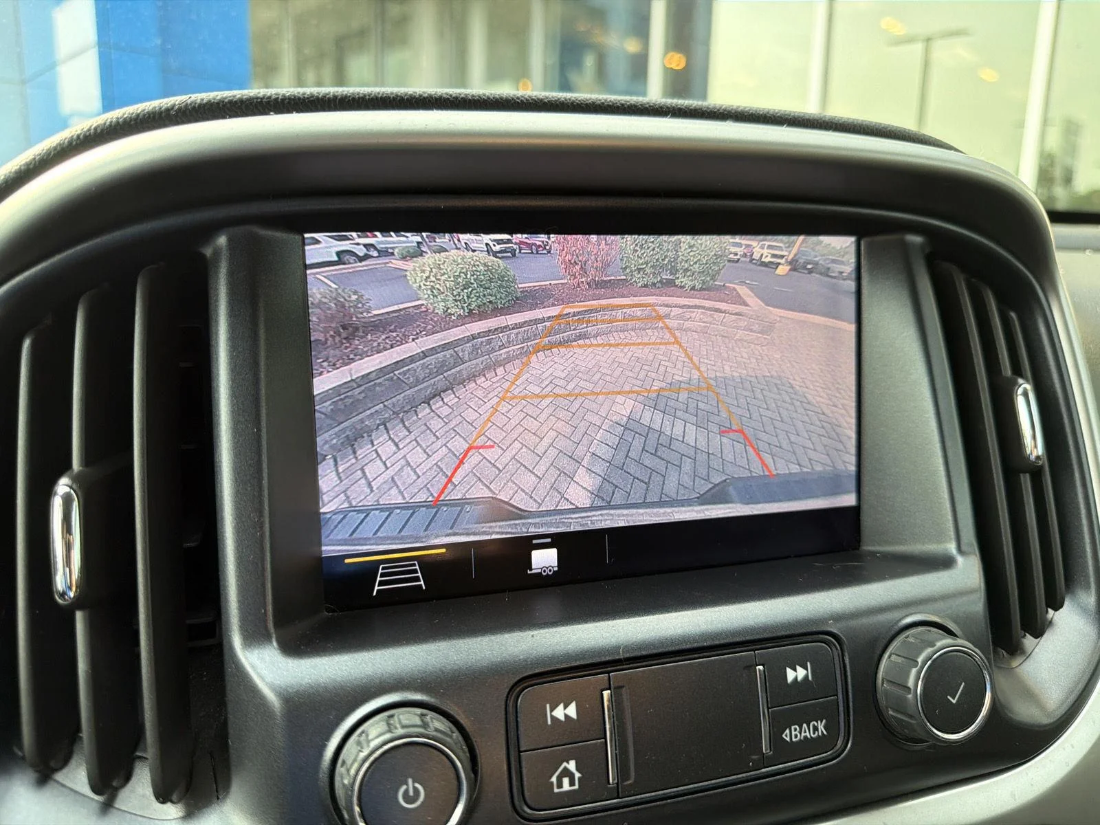 Used 2019 SHADOW GRAY METALLIC Chevrolet 4WD ZR2 image 24