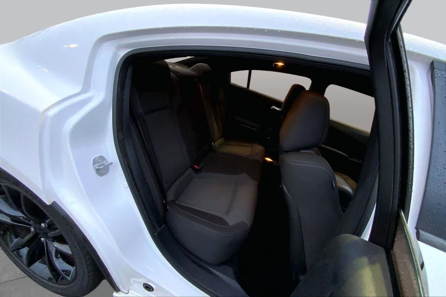 Used 2016 Bright White Clearcoat Dodge R/T image 19