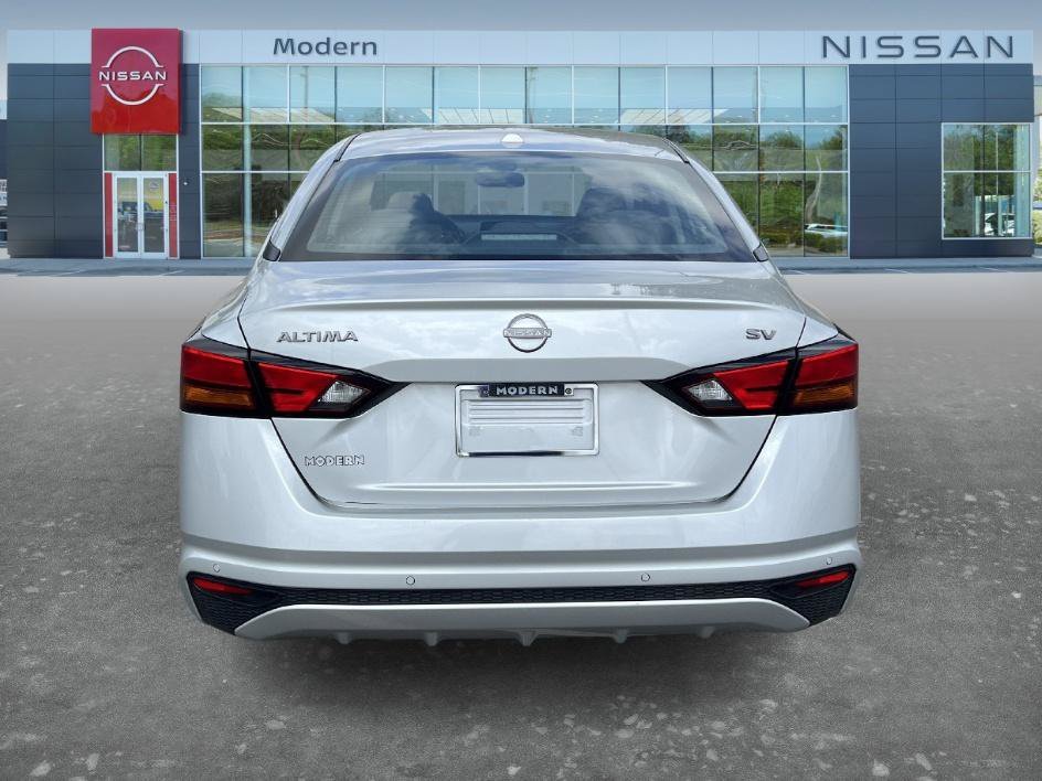 Certified Used 2024 Brilliant Silver Metallic Nissan 2.5 SV image 6