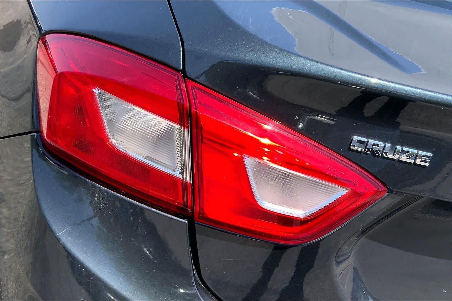 Used 2018 Graphite Metallic Chevrolet LT image 29