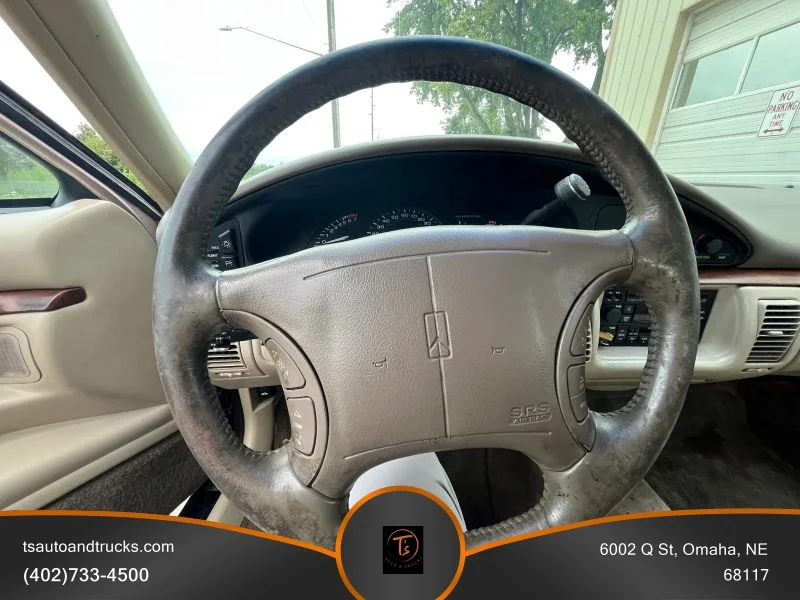 Used 1998 Gold Oldsmobile Sedan 4D image 17