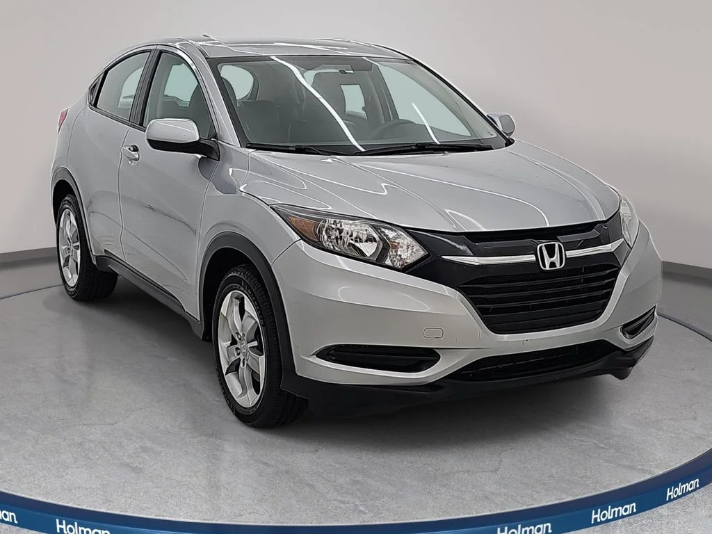 Used 2018 Silver Honda LX image 3