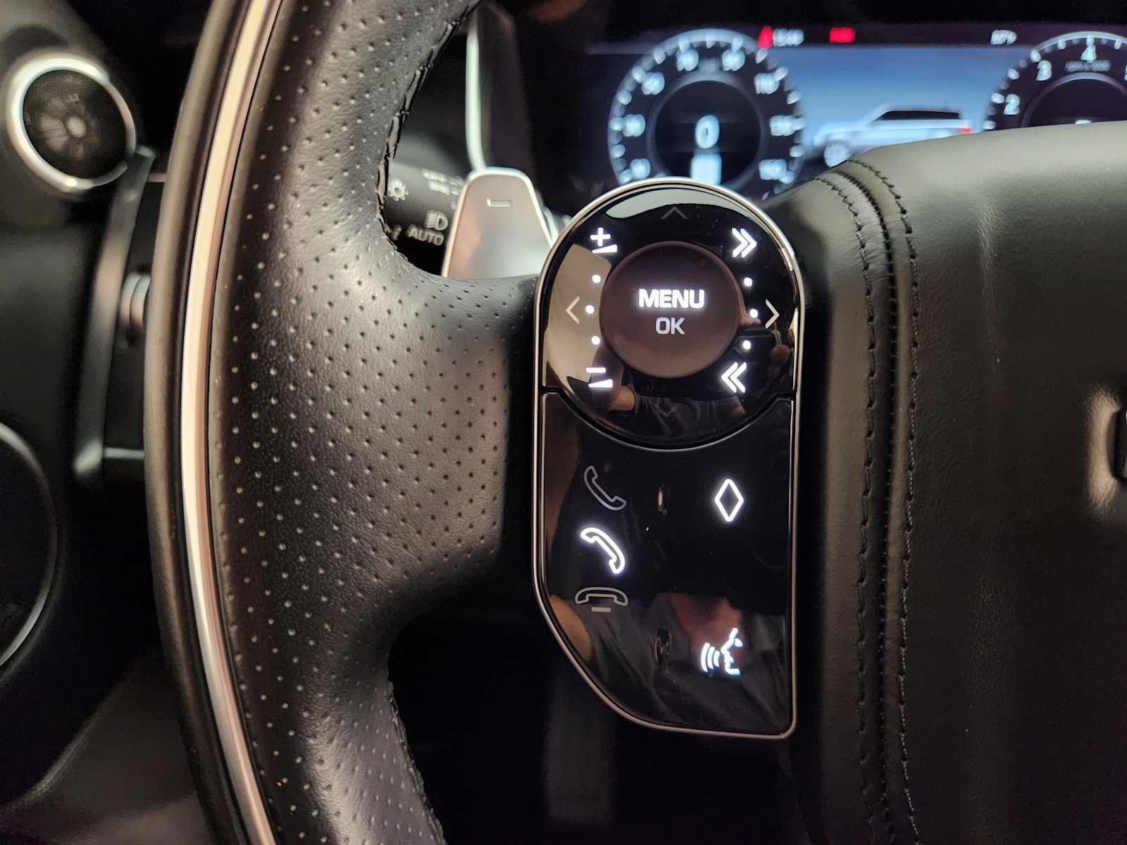 Used 2022 Fuji White Land Rover HSE Silver Edition image 28