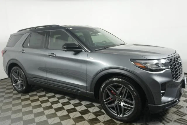 New 2026 Carbonized Gray Metallic Ford ST-Line image 1