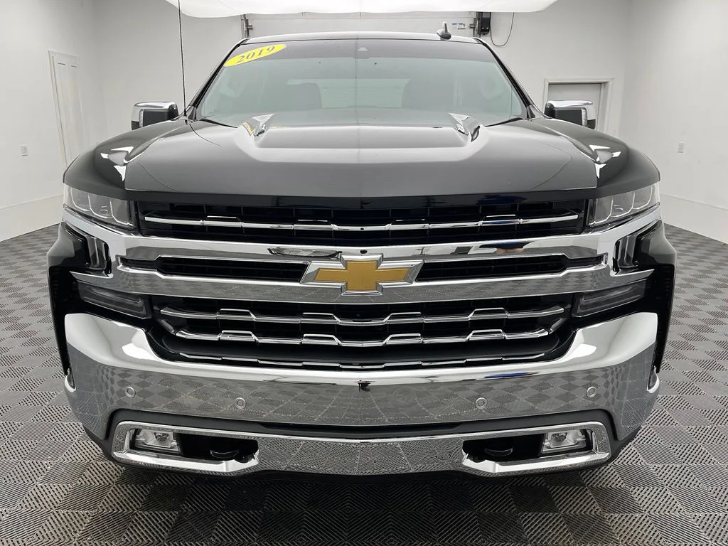 Used 2019 Black Chevrolet LTZ image 14