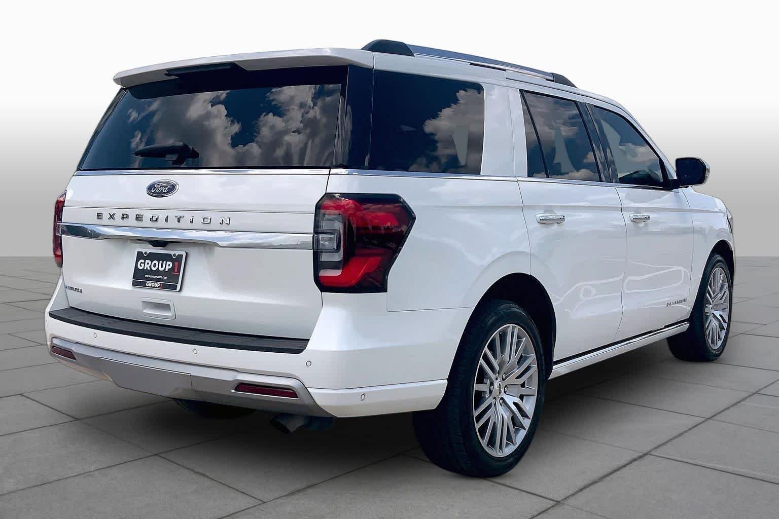 Used 2024 Star White Metallic Tri-Coat Ford Platinum image 13