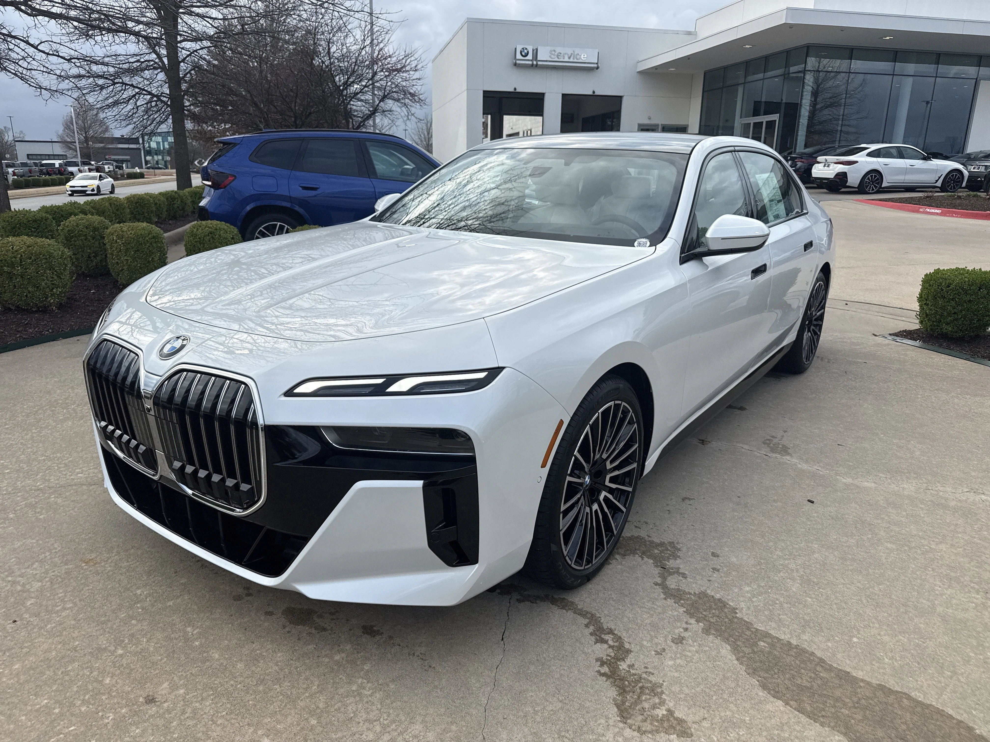 2026 BMW 7 Series 740i xDrive Sedan's photo