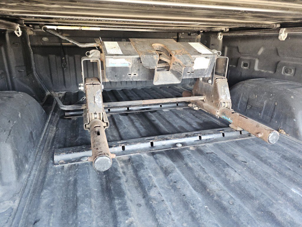 Used 2021 Summit White Chevrolet LTZ image 27