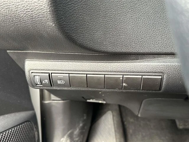 Used 2025 White Toyota LE image 26