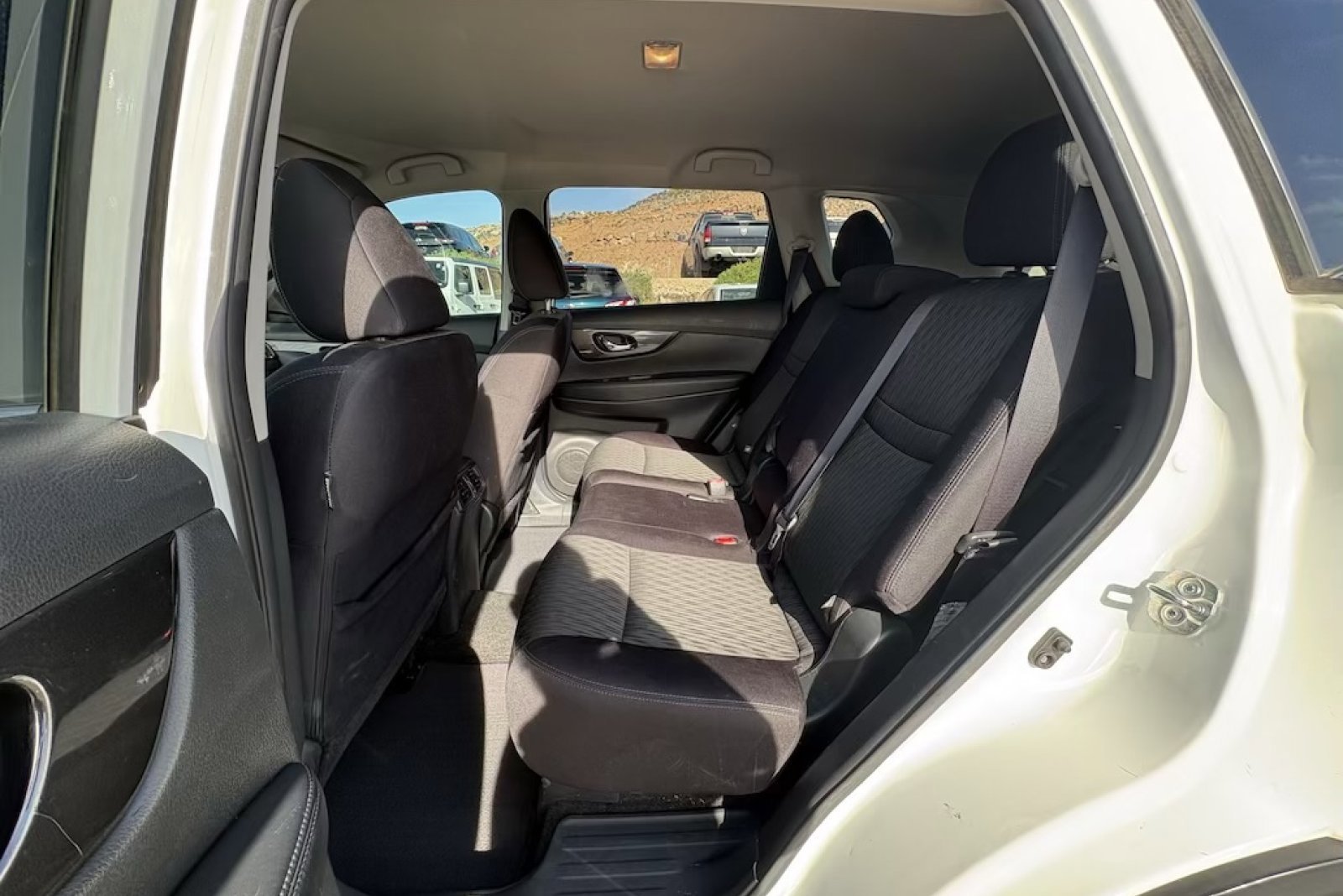 Used 2017 Pearl White Nissan SV image 11