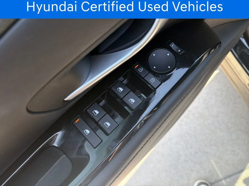 Certified Pre-Owned 2025 Hyundai Santa Cruz Limited