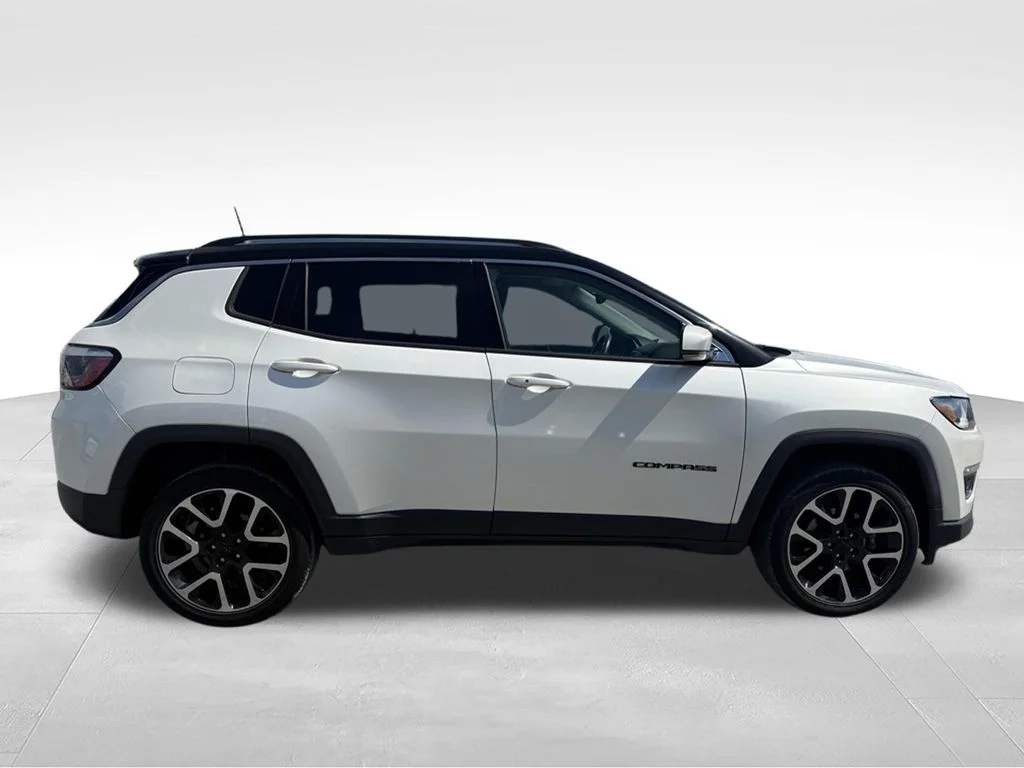 Used 2018 White Jeep Limited image 25
