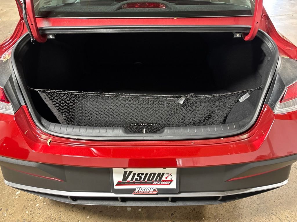 Used 2025 Red Hyundai SE image 28