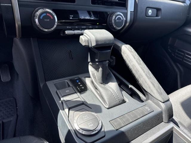 2025 Toyota Tacoma SR5 - Photo 31