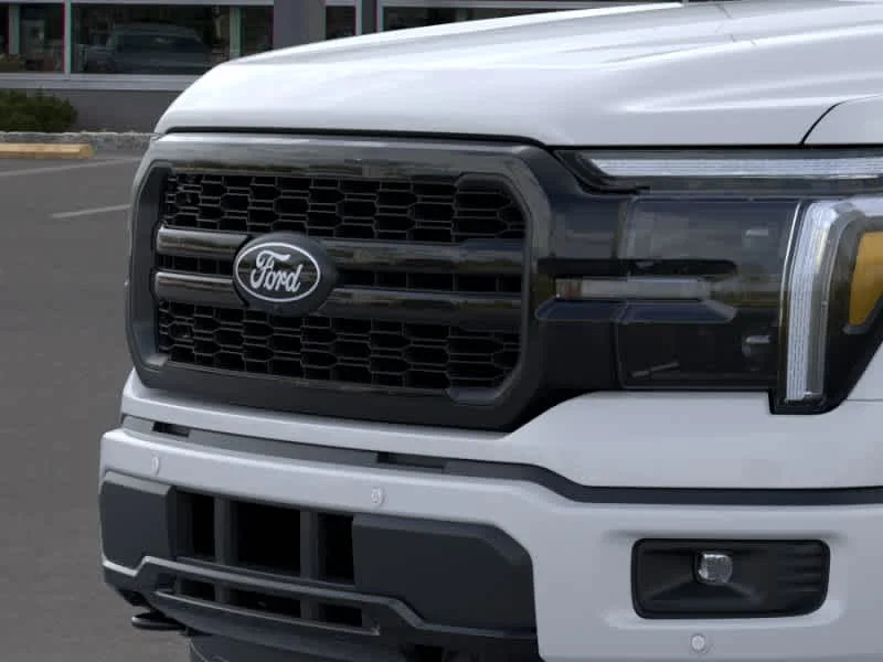 New 2026 Oxford White Ford Lariat® image 17