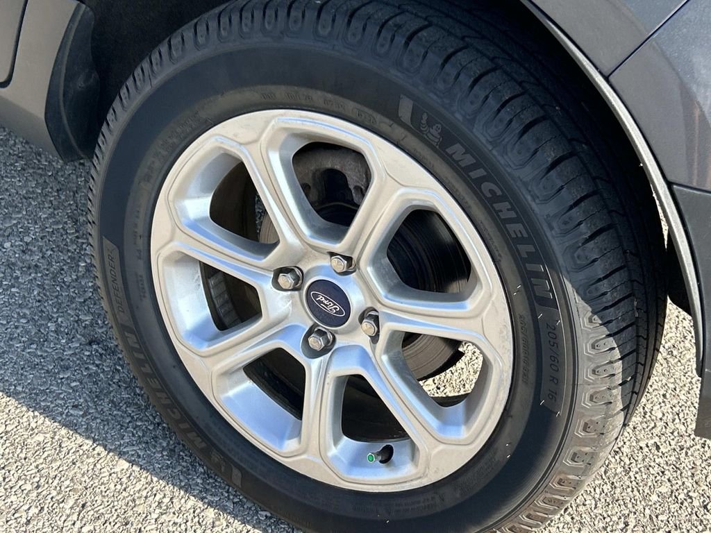 Certified Used 2021 Smoke Metallic Ford SE image 12