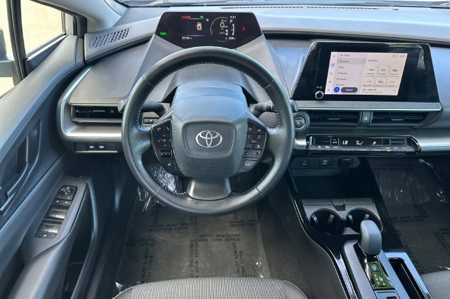Certified Used 2025  Toyota LE image 18