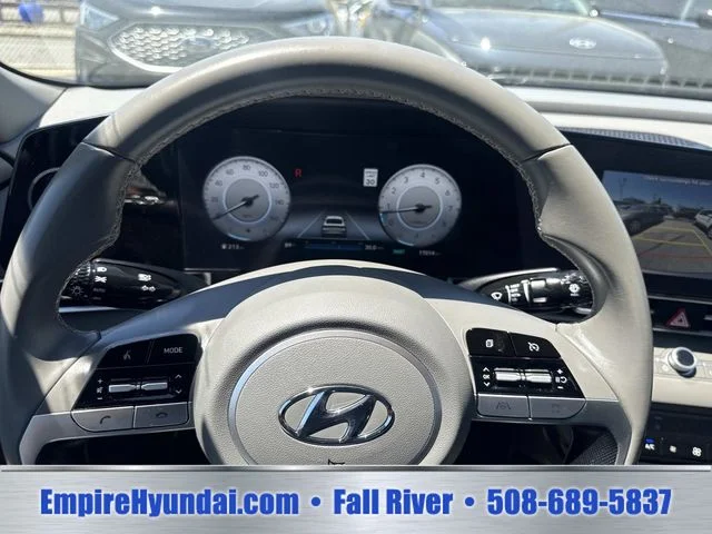 Used 2023  Hyundai SEL image 25