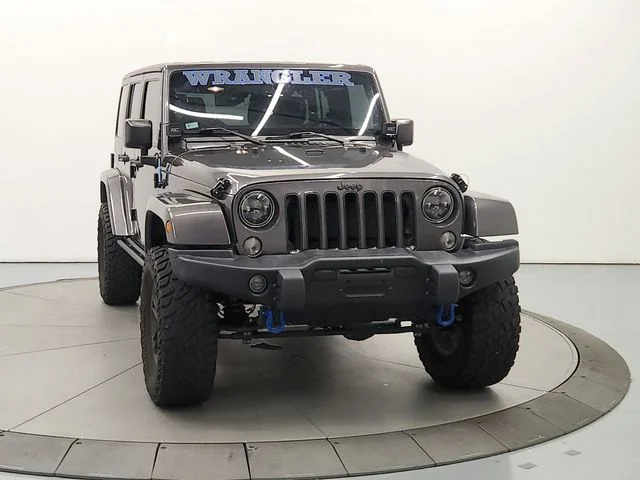 Used 2017 Gray Jeep Unlimited Sahara image 3