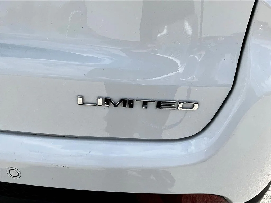Certified Used 2025 White Jeep Limited image 27